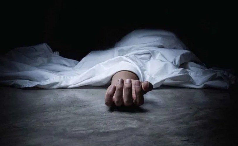 স্বামীকে দাফনের এক ঘণ্টা পরই স্ত্রীর মৃত্যু, একই কবরস্থানে পাশাপাশি চিরনিদ্রায়